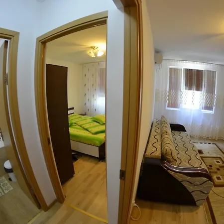 Apartament Claudia Apartment *